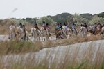 L'Espiguette, à l'ouest de la Petite Camargue, constitue la limite entre une nature sauvage et l'urbanisation touristique du Grau du Roi et de Port-Camargue