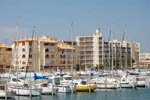 Le bassin du port de plaisance de Port Leucate dans l'Aude